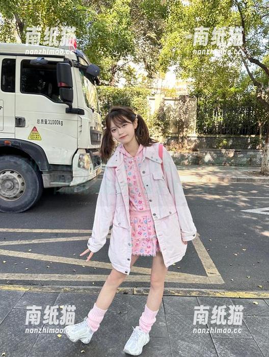 Tiny Asa Tiny Asa旗袍:高清作品展现传统与现代的完美融合,快来瞧!.txt